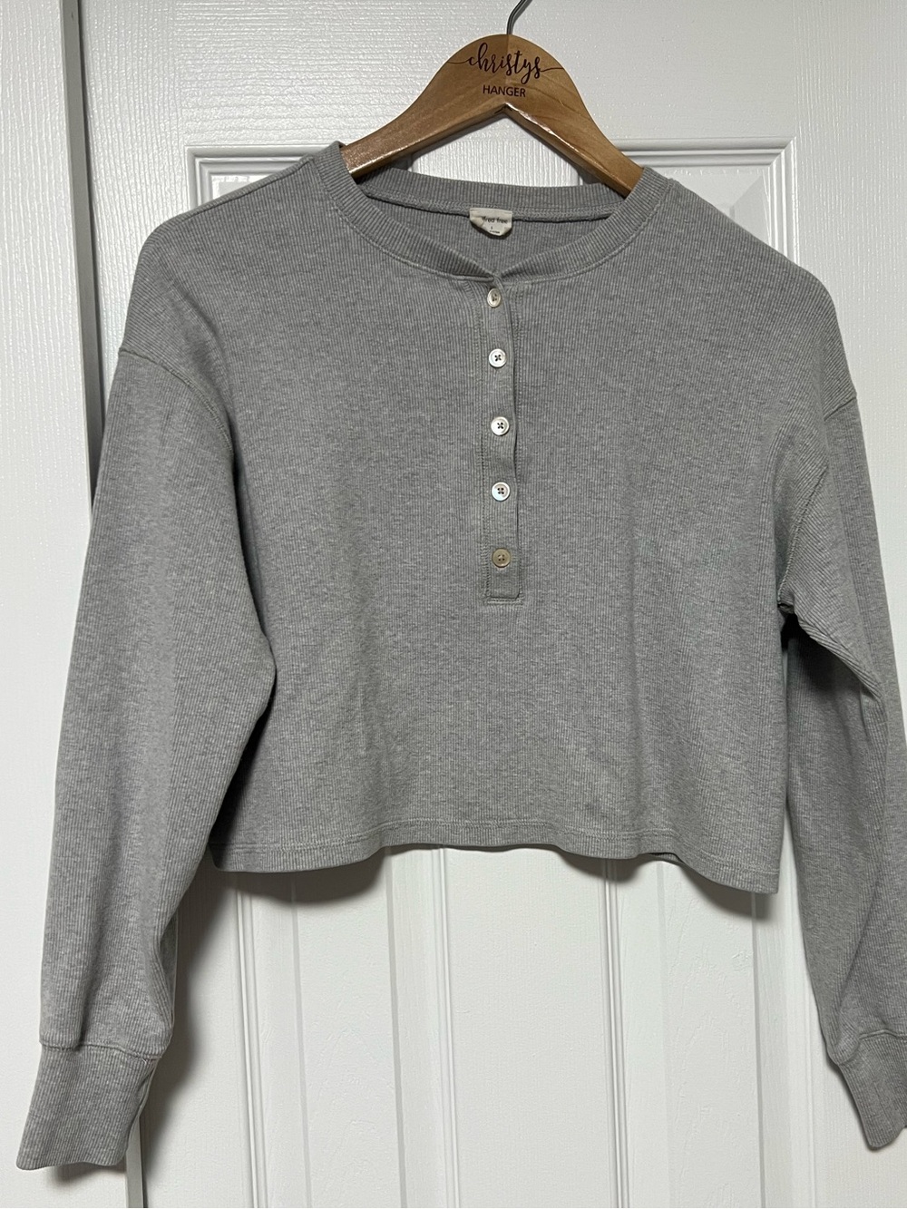 Aritzia Wilfred Free Mavis Cropped Henley Long Sleeve Top Grey